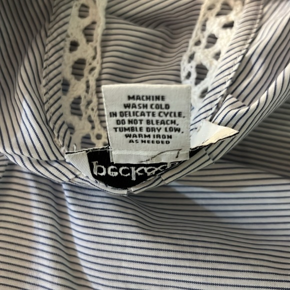 Peck & Peck Size XL V Neckline Blouse - Picture 14 of 14